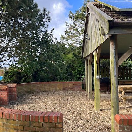Spacious 6-Bed Home, Near The Norfolk Broads Clippesby Esterno foto