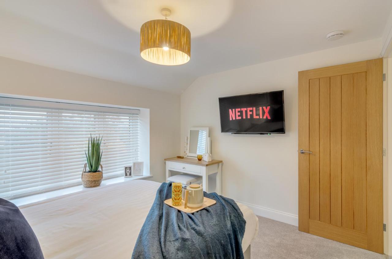 Spacious 6-Bed Home, Near The Norfolk Broads Clippesby Esterno foto