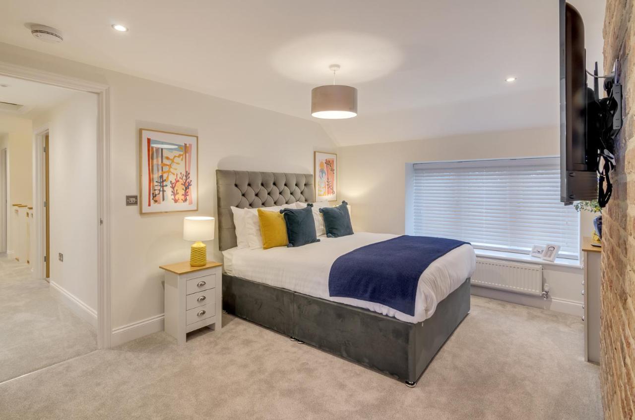 Spacious 6-Bed Home, Near The Norfolk Broads Clippesby Esterno foto