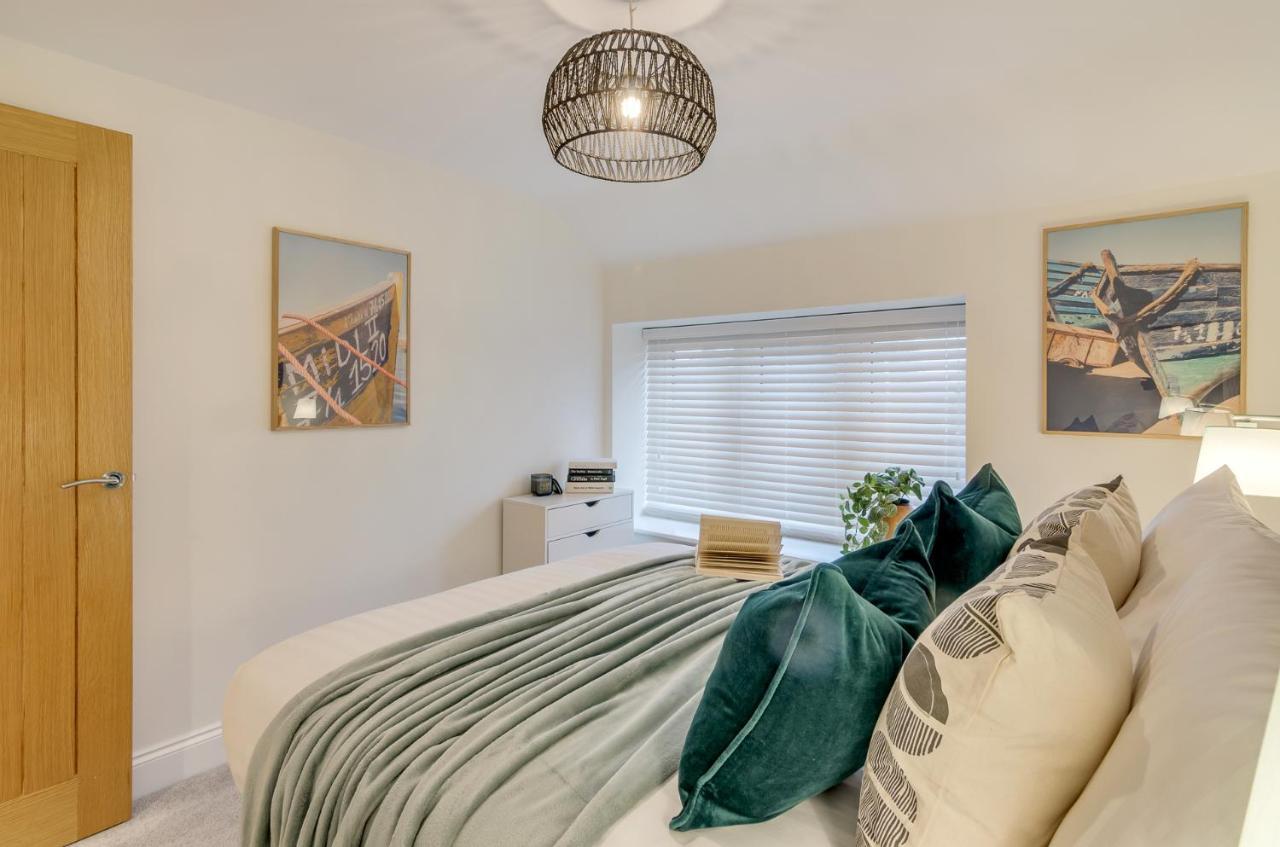 Spacious 6-Bed Home, Near The Norfolk Broads Clippesby Esterno foto