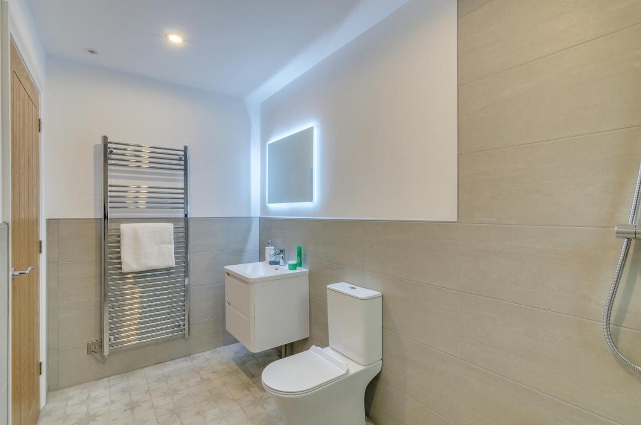 Spacious 6-Bed Home, Near The Norfolk Broads Clippesby Esterno foto